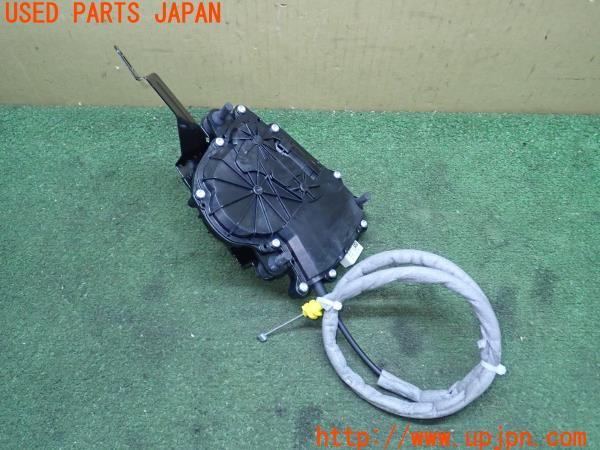 3UPJ=21230566]BMW 320i(3B20 F31)純正 バックドアロックアクチュエーター 中古_m0