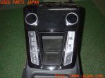 3UPJ=21260621]ジャガー Iペイス HSE(DH1AA)純正 センターコンソール 中古_s3