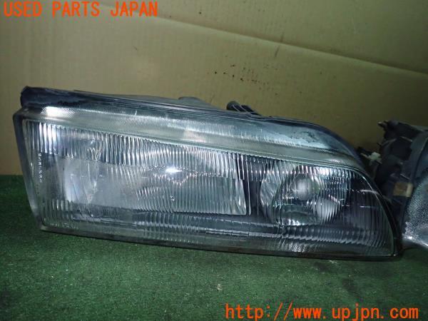 3UPJ=21330561]スカイライン クーペ GTS タイプS(HCR32)前期 純正 ヘッドライト 角目 中古_m1
