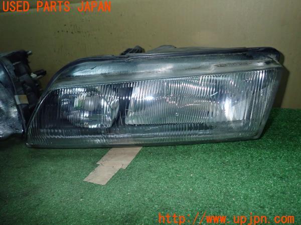3UPJ=21330561]スカイライン クーペ GTS タイプS(HCR32)前期 純正 ヘッドライト 角目 中古_m2