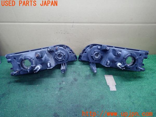 3UPJ=21330561]スカイライン クーペ GTS タイプS(HCR32)前期 純正 ヘッドライト 角目 中古_m3