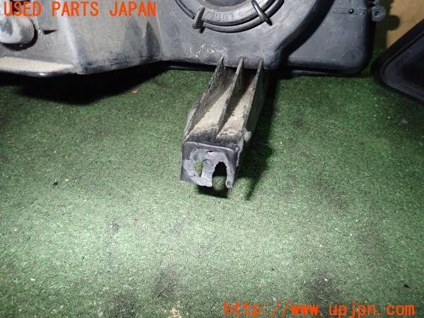 3UPJ=21330561]スカイライン クーペ GTS タイプS(HCR32)前期 純正 ヘッドライト 角目 中古_m4