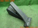 3UPJ=21340630]BMW 135i(UC35 E82)純正 6PV009379-21 アクセルペダル 中古_s3