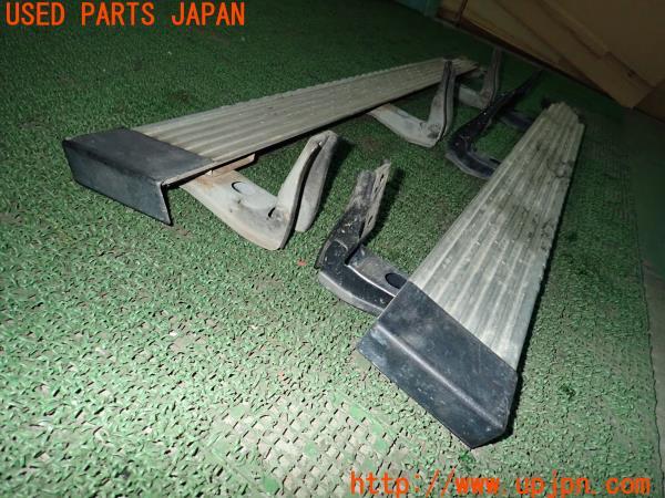 3UPJ=21400025]ランクル70(HZJ73HV)中期 純正 サイドステップ 中古_m1