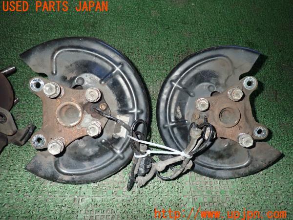 3UPJ=21520419]アバルト 595 コンペティツィオーネ(312141)純正 ナックルハブ 社外ホイールスタッドボルト付き  中古_m4