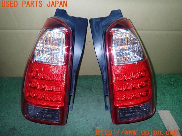 3UPJ=21570547]ハイラックスサーフ(TRN215W)後期 純正 テールランプ 中古_m0