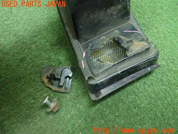 3UPJ=21580558]ハイラックスサーフ(TRN215W)後期 純正 バックフォグランプ 中古_m4