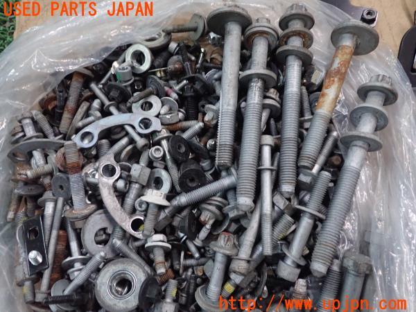 3UPJ=21600720]マセラティ・クワトロポルテ(MQP30A)ネジ・ナット・ステー類 ジャンク_m3
