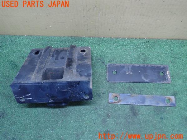 3UPJ=21690042]ハイラックスサーフ(KDN215W)前期 社外 ヒッチブラケット 中古_m1