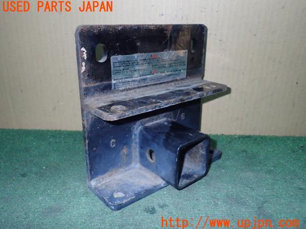 3UPJ=21690042]ハイラックスサーフ(KDN215W)前期 社外 ヒッチブラケット 中古_m2