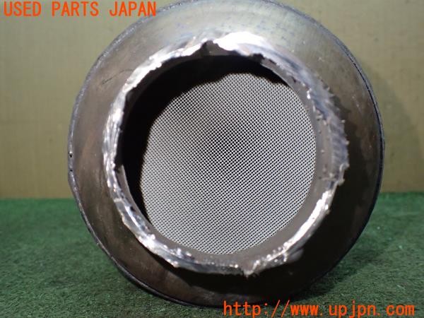 3UPJ=21940153]ジープグランドチェロキー(WK36P)純正 触媒① マニバーター マテリアル 約2.4㎏ 切断加工品 ジャンク_m3