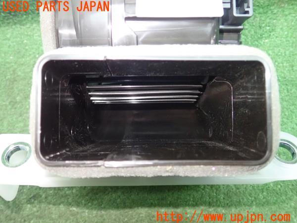 3UPJ=21960582]プリウス(ZVW60)純正 G9230-12020 バッテリークーリングブロア 中古_m3