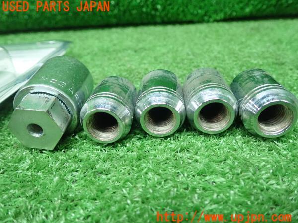 3UPJ=22070968]BRZ(86)(ZD8 A型)純正 McGard マックガード ホイールロックナット B3277YA001 ボルト 盗難防止 中古_m2