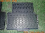 3UPJ=22300630]アウディ A4 アバント(8WDEZ B9系)アウディ Q3純正 8U0061511 ラバー リアフロアマット 中古_s1