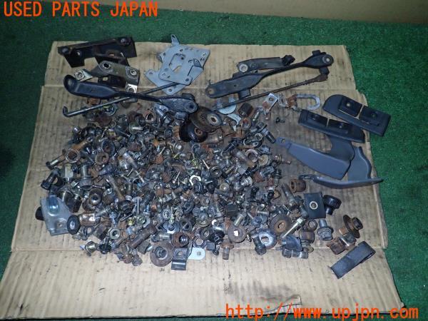 3UPJ=22530720]ランクル70(BJ74V)前期 ネジ・ナット・ステー類 セット ジャンク_m0