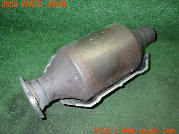 3UPJ=22840159]三菱 RVR G(GA4W)純正 触媒 マニバーター マテリアル 約2.3Kg 切断加工品 ジャンク_m0