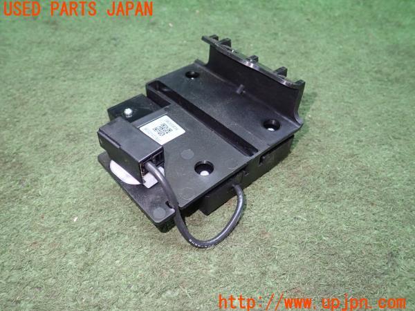 3UPJ=22860510]レヴォーグ STI Sport EX(VN5)純正 86321VC300 アンテナ 中古_m3