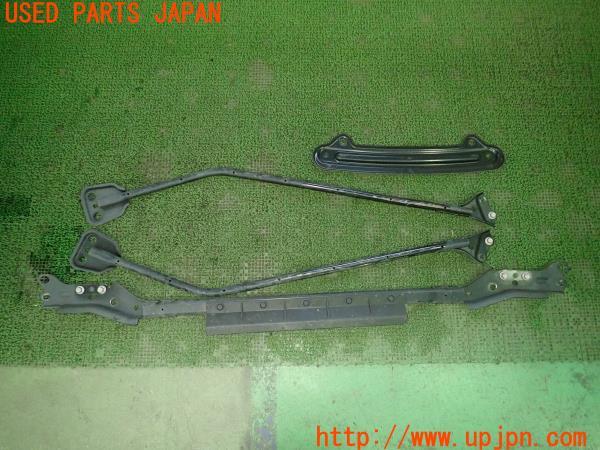 3UPJ=23210700]プリウスα S ツーリングセレクション・GRスポーツ(ZVW41W)後期 純正 アンダーブレースバー 中古_m4