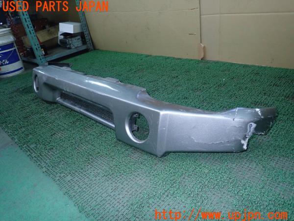 3UPJ=23470048]ジムニー(JB23W 10型)APIO? アピオ? フロントバンパーガーニッシュ 中古_m2