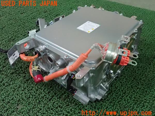 3UPJ=23550525]アウトランダーPHEV(GG3W)後期 純正 W005T70272 DC/DCコンバーター 中古_m2