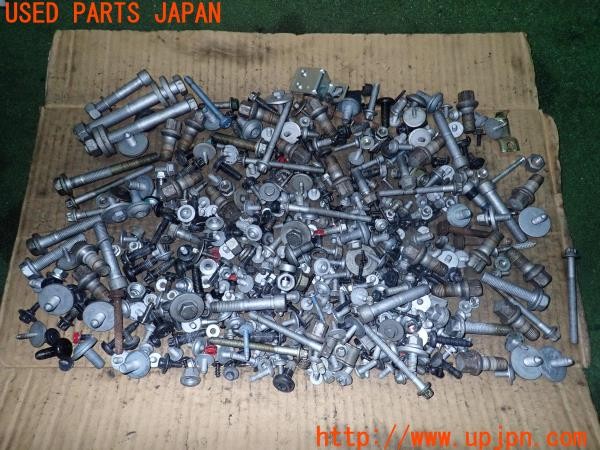 3UPJ=23820720]ベンツ SL350(230458 R230)ネジ・ナット・ステー類 セット ジャンク_m0