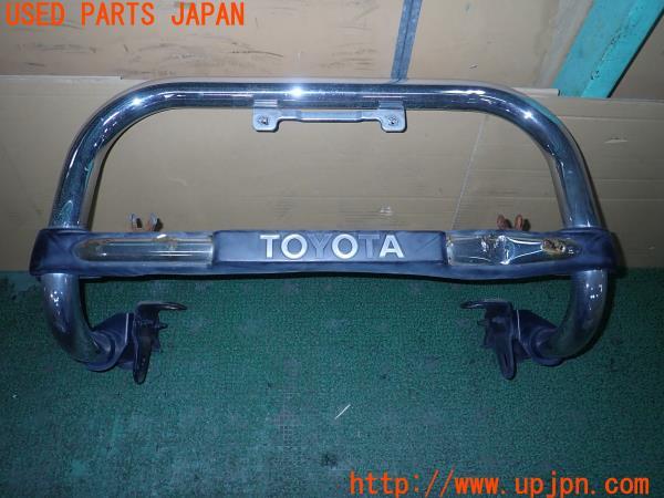 3UPJ=23870022]ハイラックスサーフ(KZN130W)後期 純正 フロントバンパーガード 中古_m0