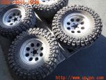 3UPJ=23950917]ジープ ラングラー スポーツ(TJ40S)MICKEY THOMPSON ミッキートンプソン ホイール 16×8J ±0 PCD114.3 5穴 4本 中古_s1
