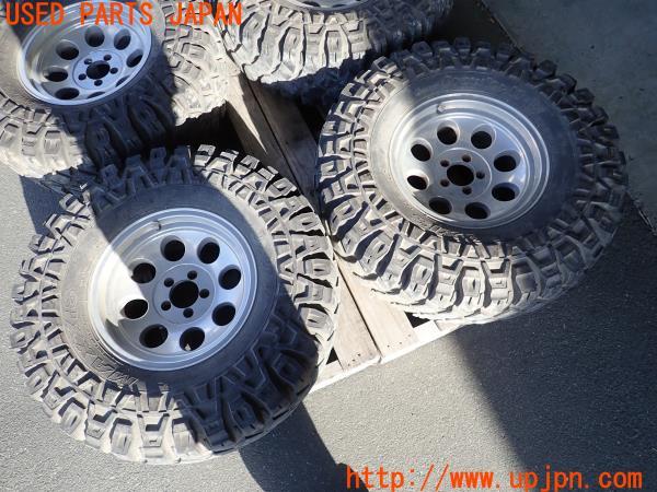 3UPJ=23950917]ジープ ラングラー スポーツ(TJ40S)MICKEY THOMPSON ミッキートンプソン ホイール 16×8J ±0 PCD114.3 5穴 4本 中古_m2