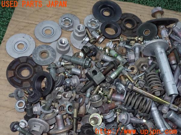 3UPJ=24040720]ランクルプラド TX(RZJ120W)ネジ・ナット・ステー類 セット ジャンク_m1