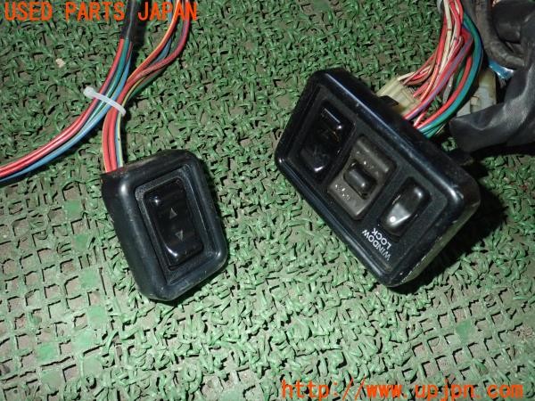 3UPJ=24080566]スプリンタートレノ GT-APEX(AE86)後期 純正オプション ドアウインドウレギュレーター 中古_m2