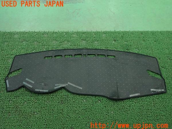 3UPJ=24260640]アウトランダーPHEV(GG2W)後期 社外 ダッシュマット ダッシュボードマット 中古_m1