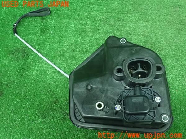 3UPJ=24290579]テスラ モデル Y(YL1YT)純正 充電ポート 1490374-10-E Rev01 中古_m0