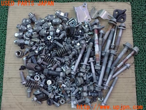 3UPJ=24300720]ハリアー ハイブリッド(AVU65W)ネジ・ナット・ステー類 セット ジャンク_m0
