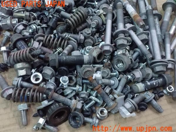 3UPJ=24300720]ハリアー ハイブリッド(AVU65W)ネジ・ナット・ステー類 セット ジャンク_m2