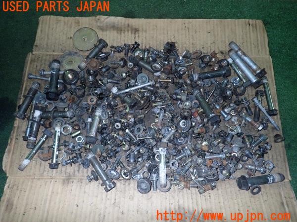 3UPJ=24340720]ランクルプラド(KZJ78W)後期 ネジ・ナット・ステー類 セット ジャンク_m0