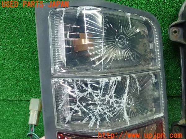 3UPJ=24360547]デリカスターワゴン(P35W)社外 テールランプ 左右セット 難有 中古_m2