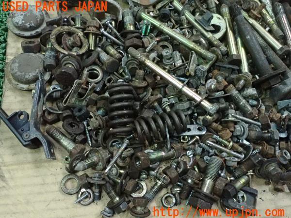 3UPJ=24360720]デリカスターワゴン(P35W)ネジ・ナット・ステー類 セット ジャンク_m2