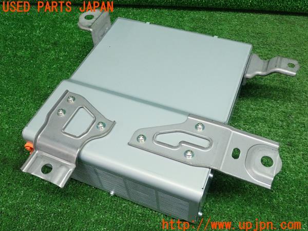 3UPJ=24390513]エスティマハイブリッド(AHR20W)純正 ボルテージインバーター 86210-28050 中古_m0