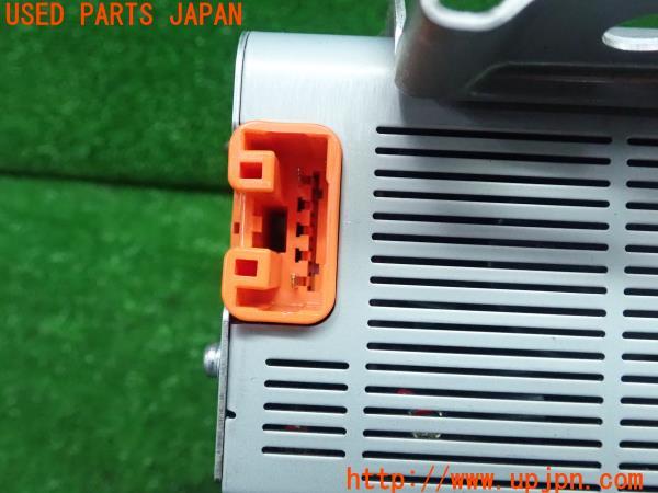 3UPJ=24390513]エスティマハイブリッド(AHR20W)純正 ボルテージインバーター 86210-28050 中古_m3