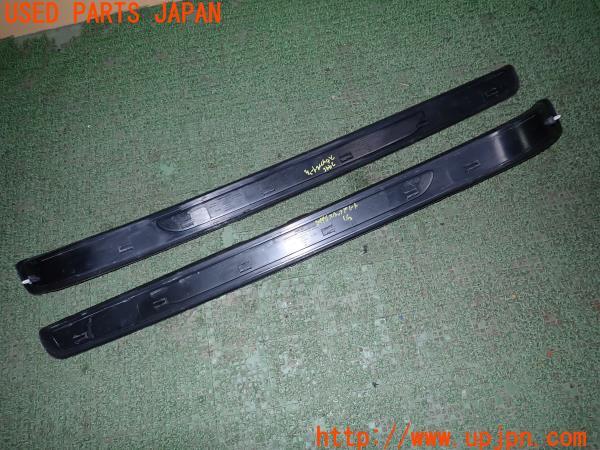 3UPJ=24460616]BMW 325i Mスポーツ(KE25 E92)後期 純正 スカッフプレート 中古_m1