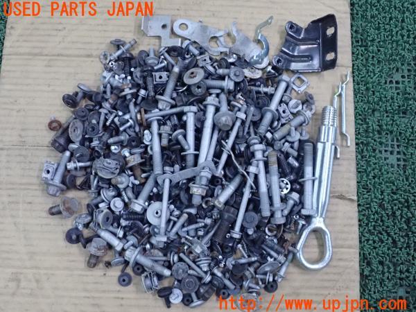 3UPJ=24480720]BMW X3(WX35 F25)ネジ・ナット・ステー類 ジャンク_m0