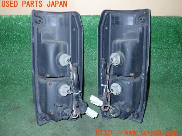 3UPJ=24500547]ランクルプラド(KZJ78W)後期 ARDIMENTO アルディメント テールランプ 中古_m1