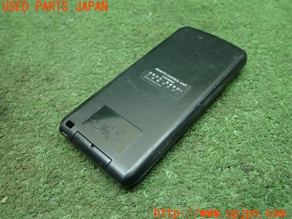 3UPJ=24500571]ランクルプラド(KZJ78W)後期 carrozzeria カロッツェリア CXC6848 リビングキット ナビ用 リモコン 中古_m3