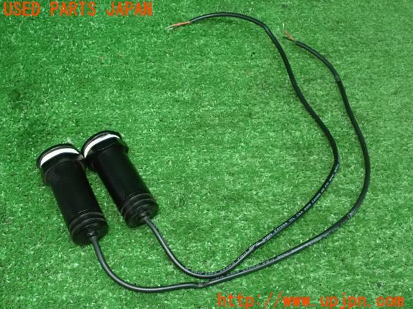 3UPJ=24520512]BMW ミニ ジョンクーパーワークス(MFJCW R56)社外 LED カーテシランプ② ロゴ 加工あり 中古_m1