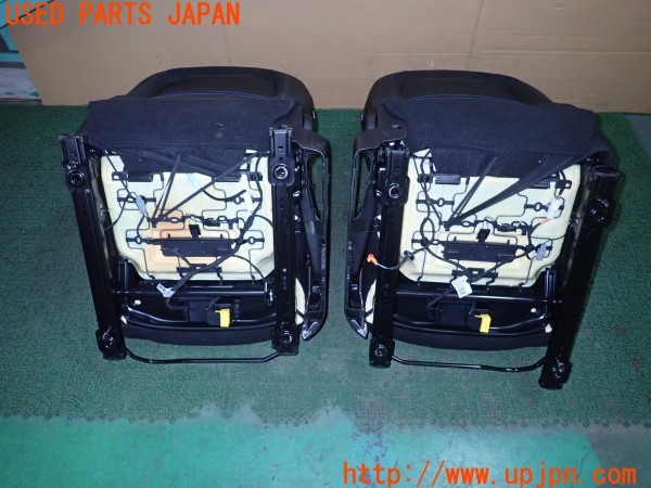 3UPJ=24620609]メガーヌ スポーツツアラー GT(KBM5M)純正 シートセット 運転席 助手席 中古_m3