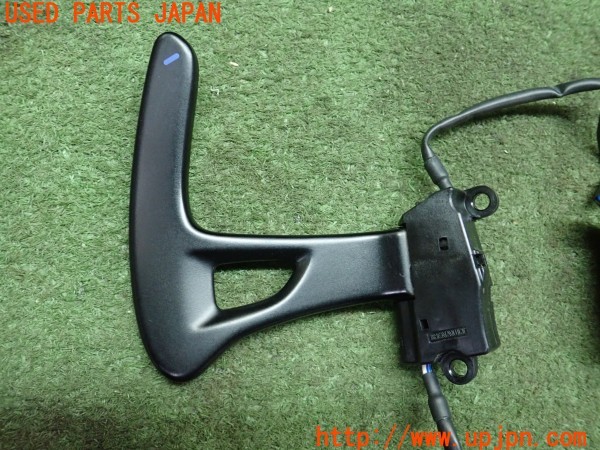 3UPJ=24620614]メガーヌ スポーツツアラー GT(KBM5M)純正 パドルシフト 中古_m1