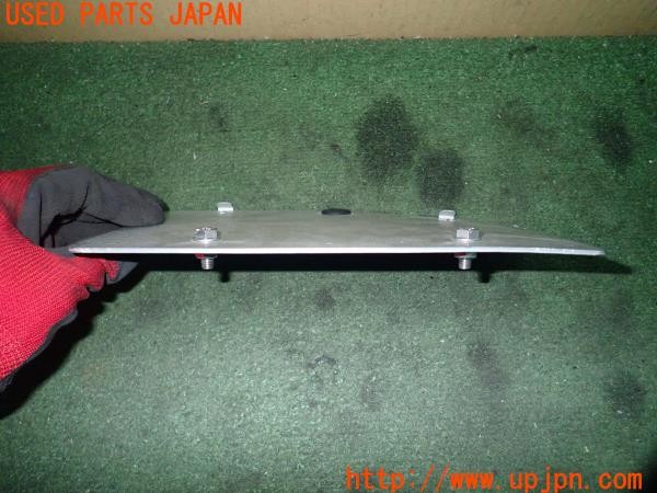 3UPJ=24630034]ヤマハ SR400(RH16J)純正 ナンバープレートホルダー 中古_m2