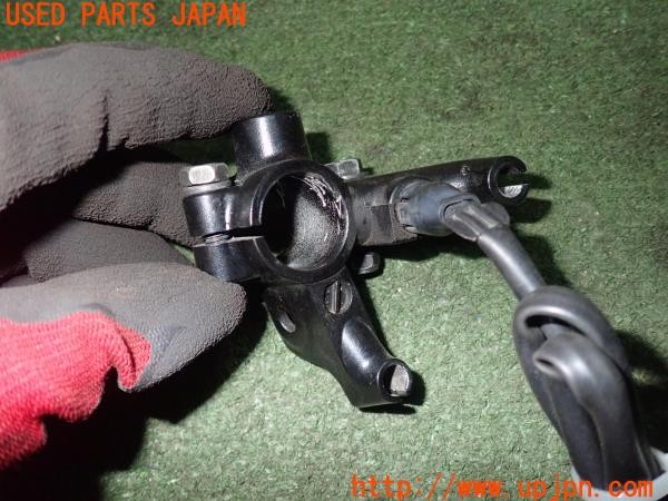 3UPJ=24630051]ヤマハ SR400(RH16J)純正 クラッチレバーホルダー 中古_m1
