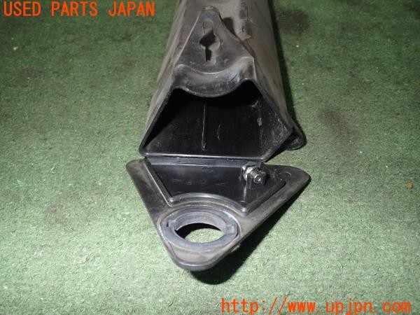 3UPJ=24630538]ヤマハ SR400(RH16J)純正 小物入れ 中古_m2