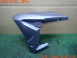 3UPJ=24640010]トライアンフ ストリートトリプル85(SMTTTL1166D)純正 2309061 サイドカバー 左 中古_s0